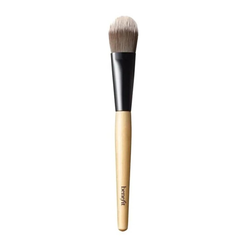 Benefit Cosmetics Foundation Brush NWT